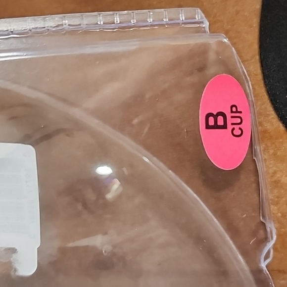 Strapless And Backless Self Adhesive Adjustable Bra A/B Cup - Picture 4 of 7